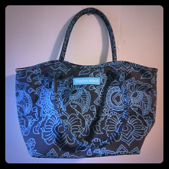 Tupperware Handbags - Tupperware caspian flora lunch tote